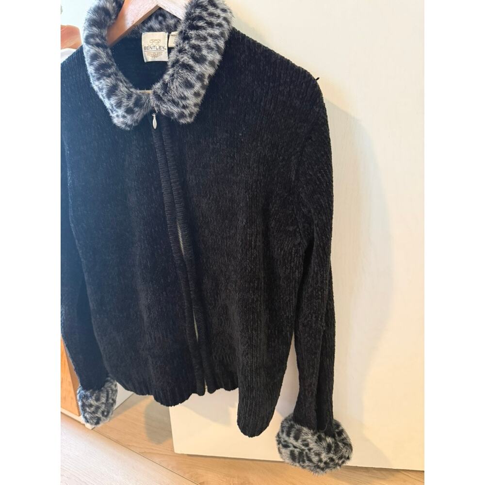 Vintage Y2K Faux Fur Collar Cardigan Black Zip Up Sweater M Cozy ✨